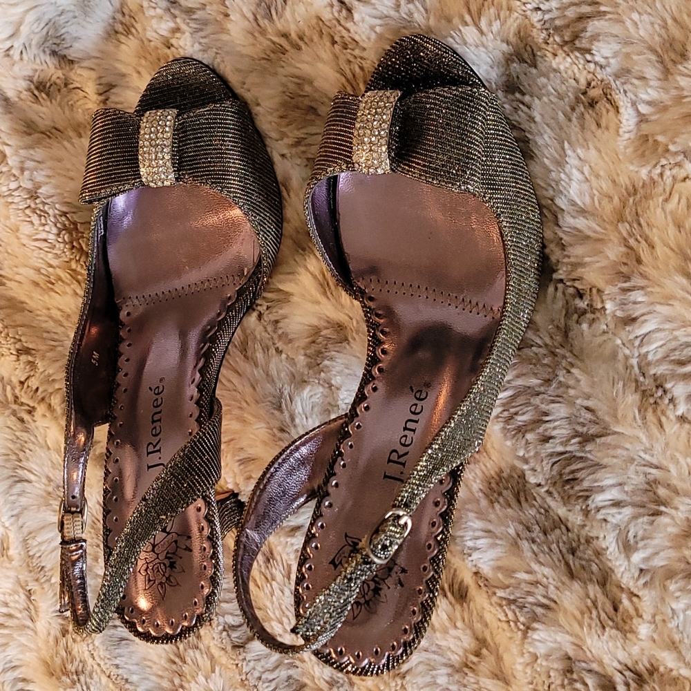J. Renee DAYNA glimmer fabric peep toe heel. Size 5